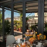 La Terrazza Ai Miracoli نابولي