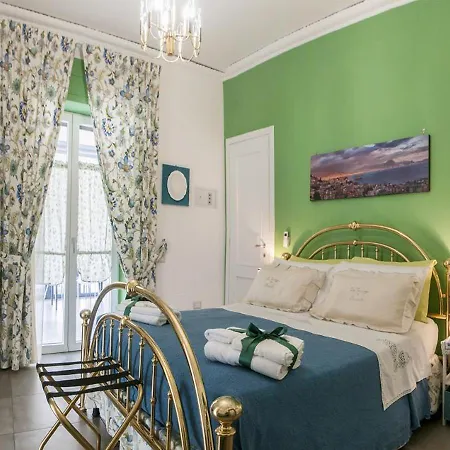 La Terrazza Ai Miracoli Bed & Breakfast Neapol