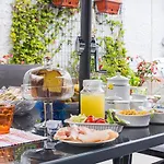 La Terrazza Ai Miracoli 4* נאפולי