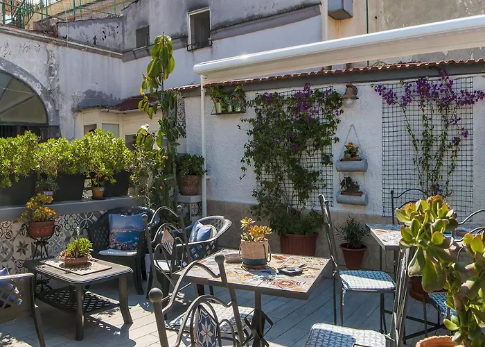 La Terrazza Ai Miracoli 住宿加早餐酒店 那不勒斯