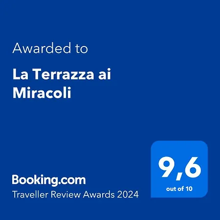 فندق مبيت وإفطار La Terrazza Ai Miracoli نابولي